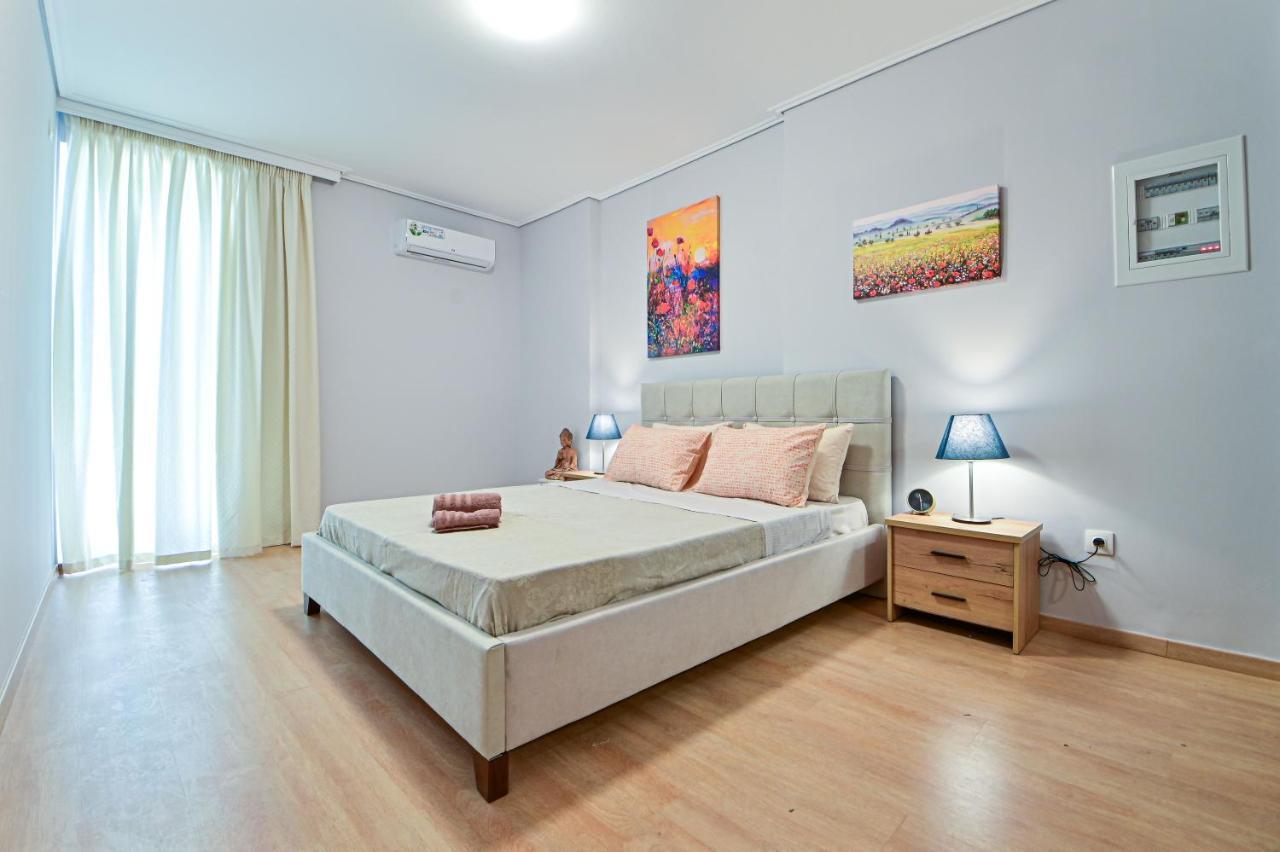 Cozy Apartment Located On The Piraeus Port Area Pireu Exterior foto