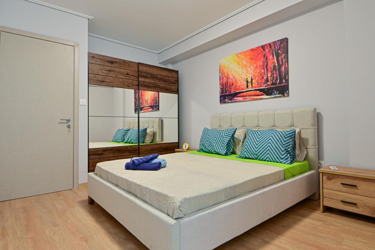 Cozy Apartment Located On The Piraeus Port Area Pireu Exterior foto